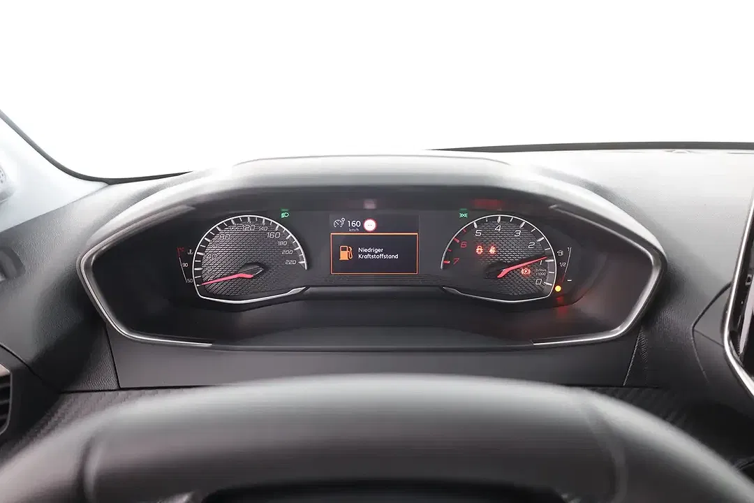 Peugeot 208 - Thumbnail 14