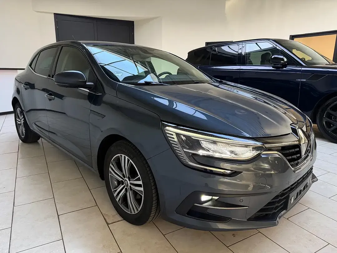 Renault Megane - Thumbnail 3