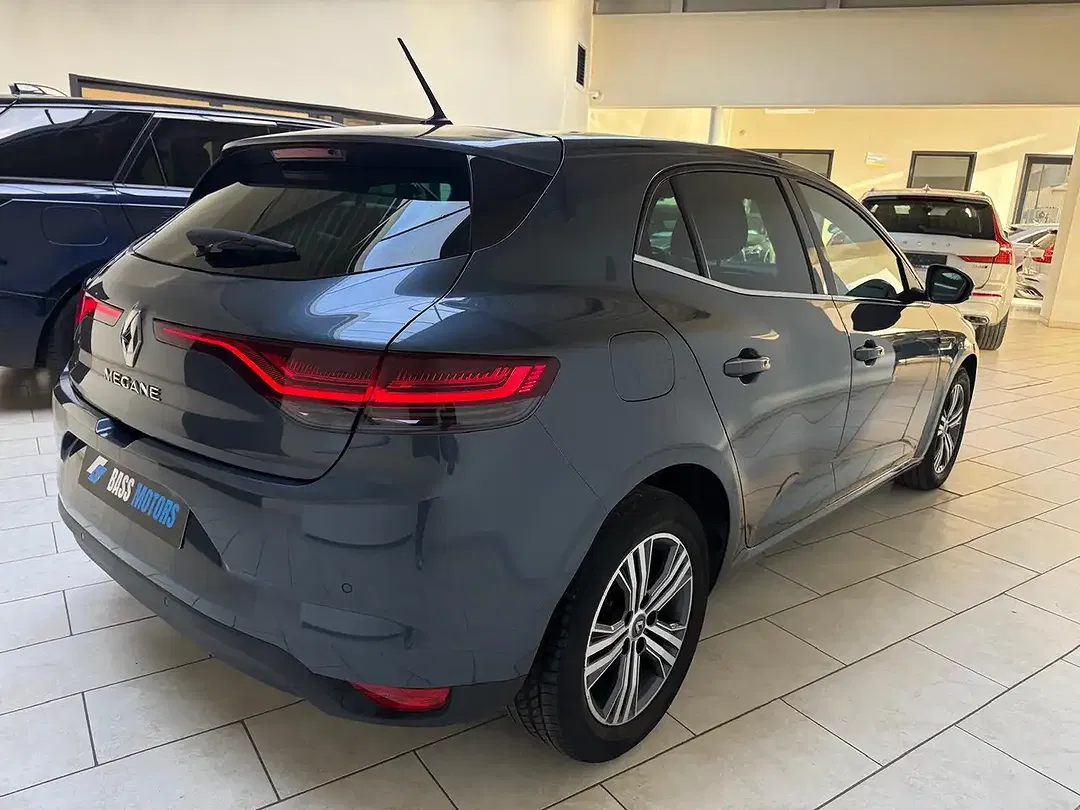 Renault Megane - Thumbnail 4