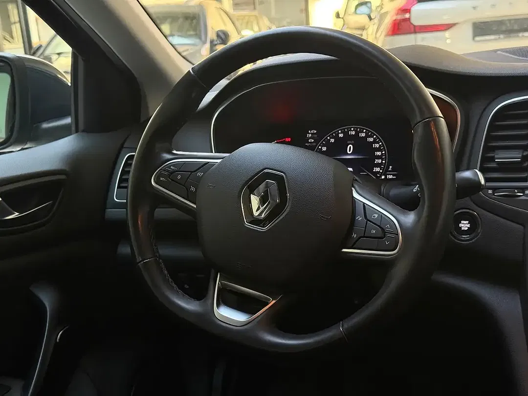 Renault Megane - Thumbnail 9
