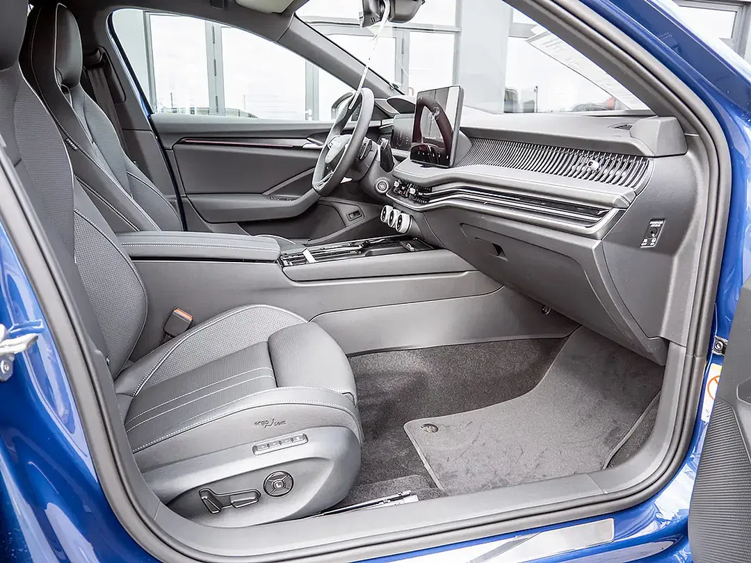Skoda Superb - Thumbnail 2