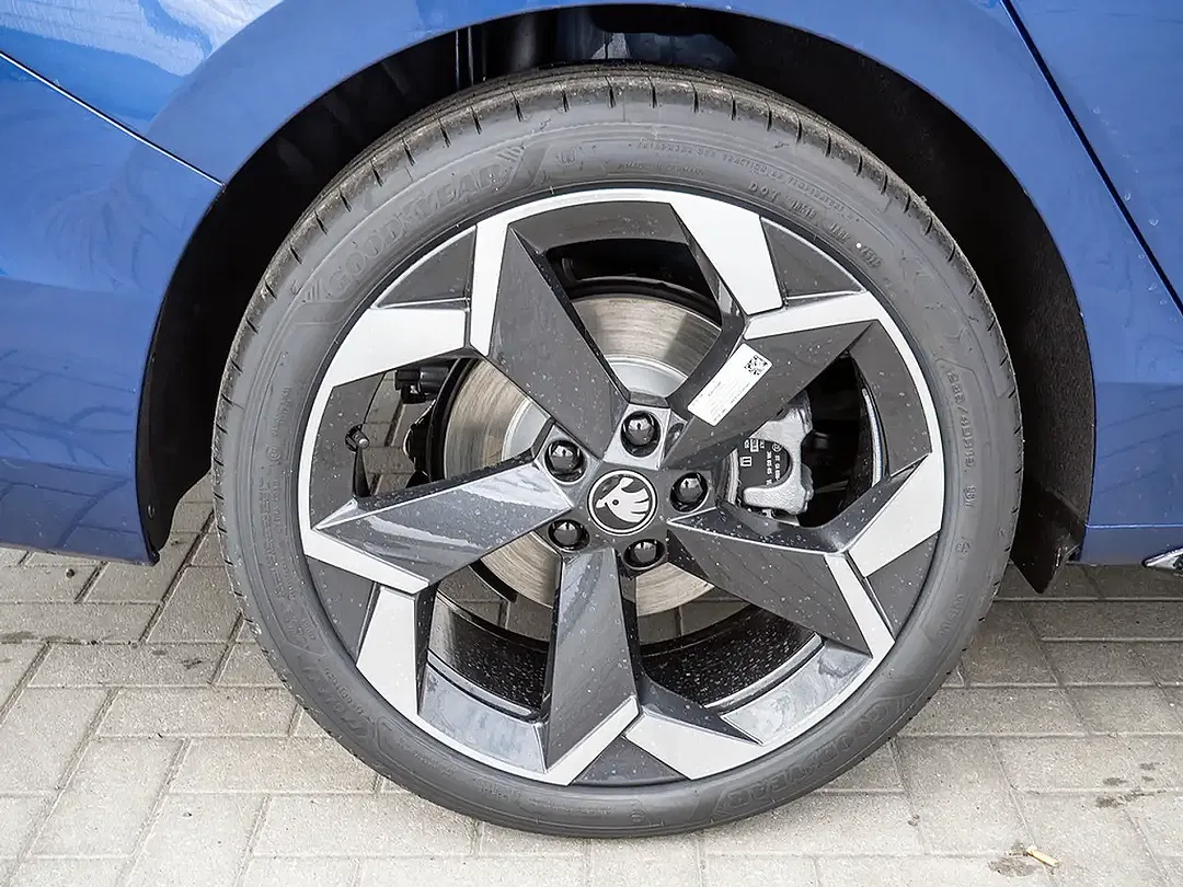 Skoda Superb - Thumbnail 5