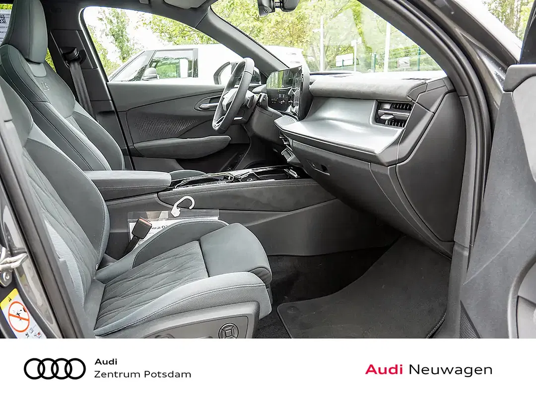 Audi Q3 - Thumbnail 2