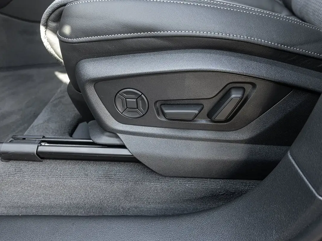 Audi Q7 - Thumbnail 14