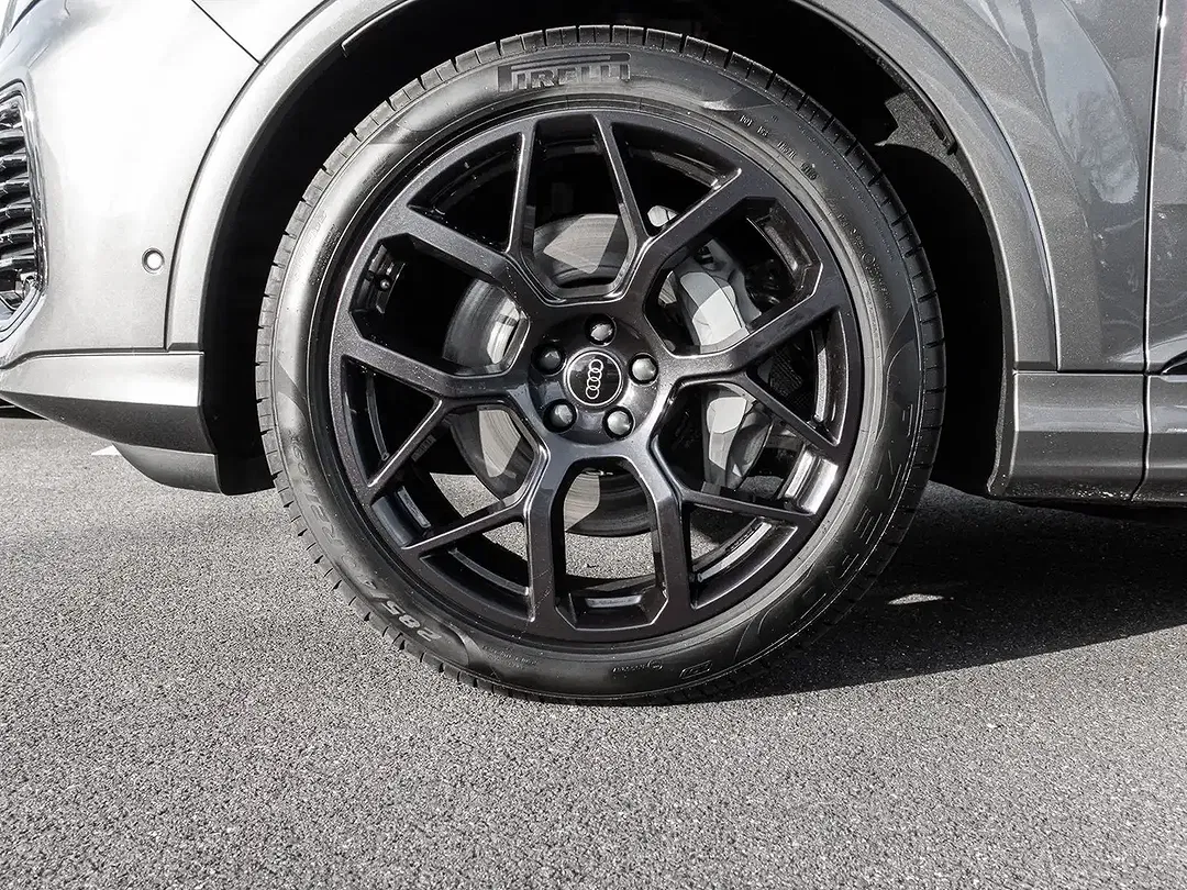 Audi Q7 - Thumbnail 4