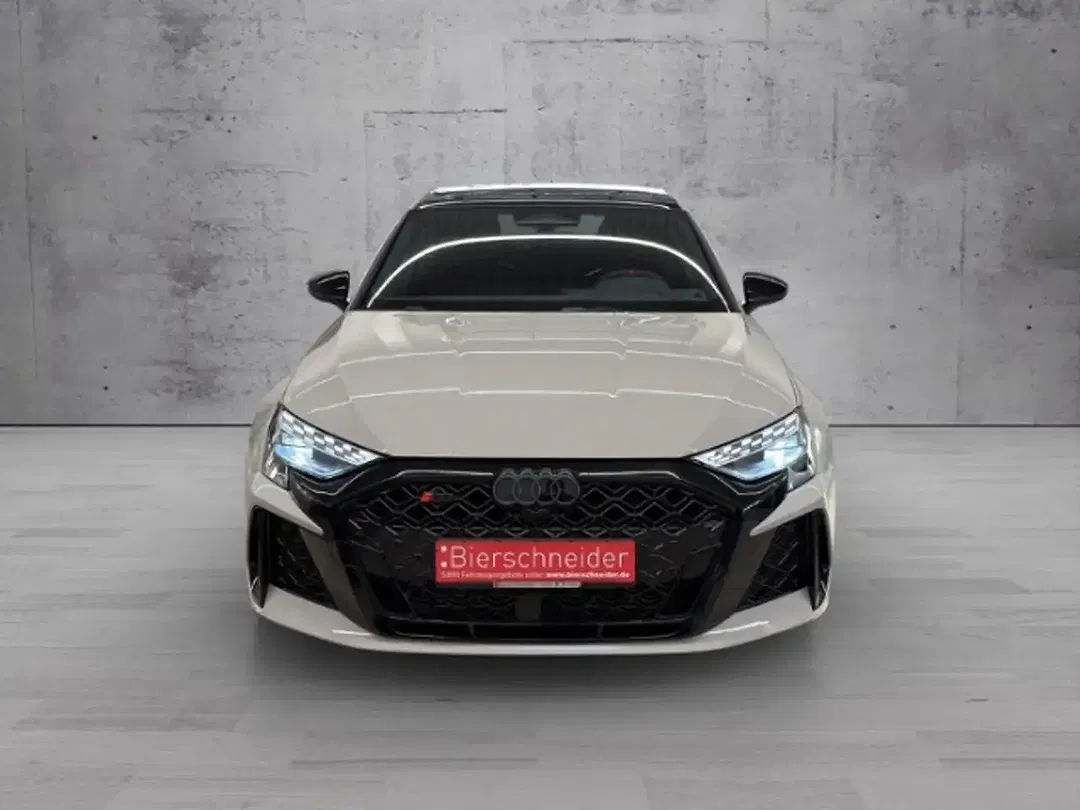 Audi RS3 - Thumbnail 2