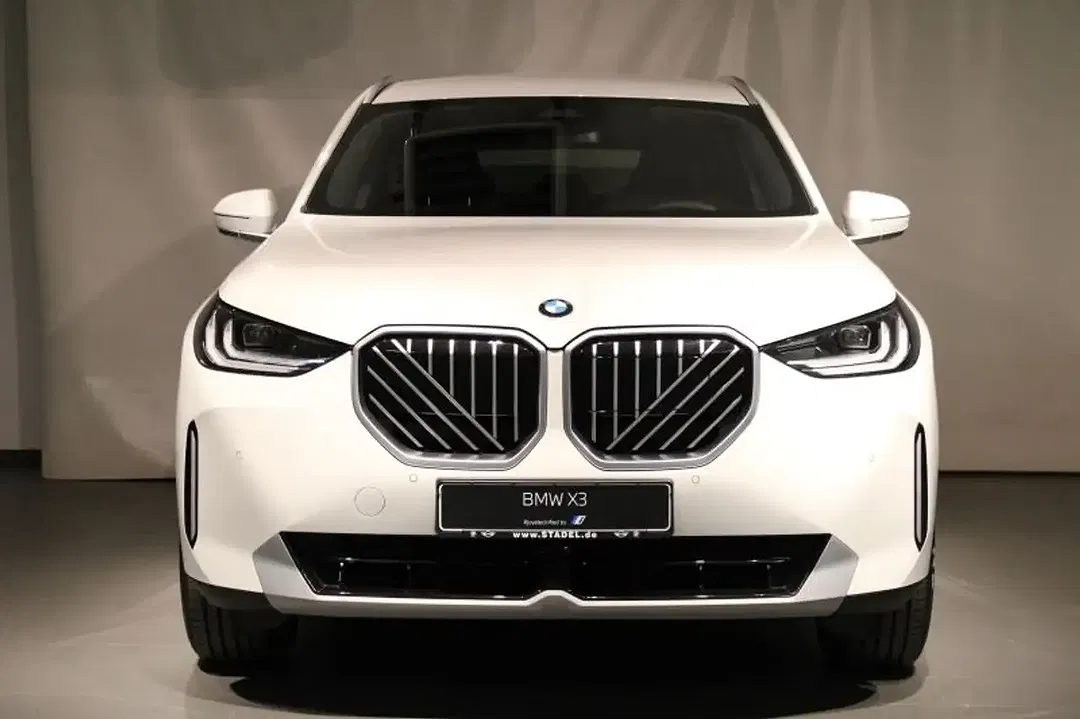 BMW X3 - Thumbnail 3