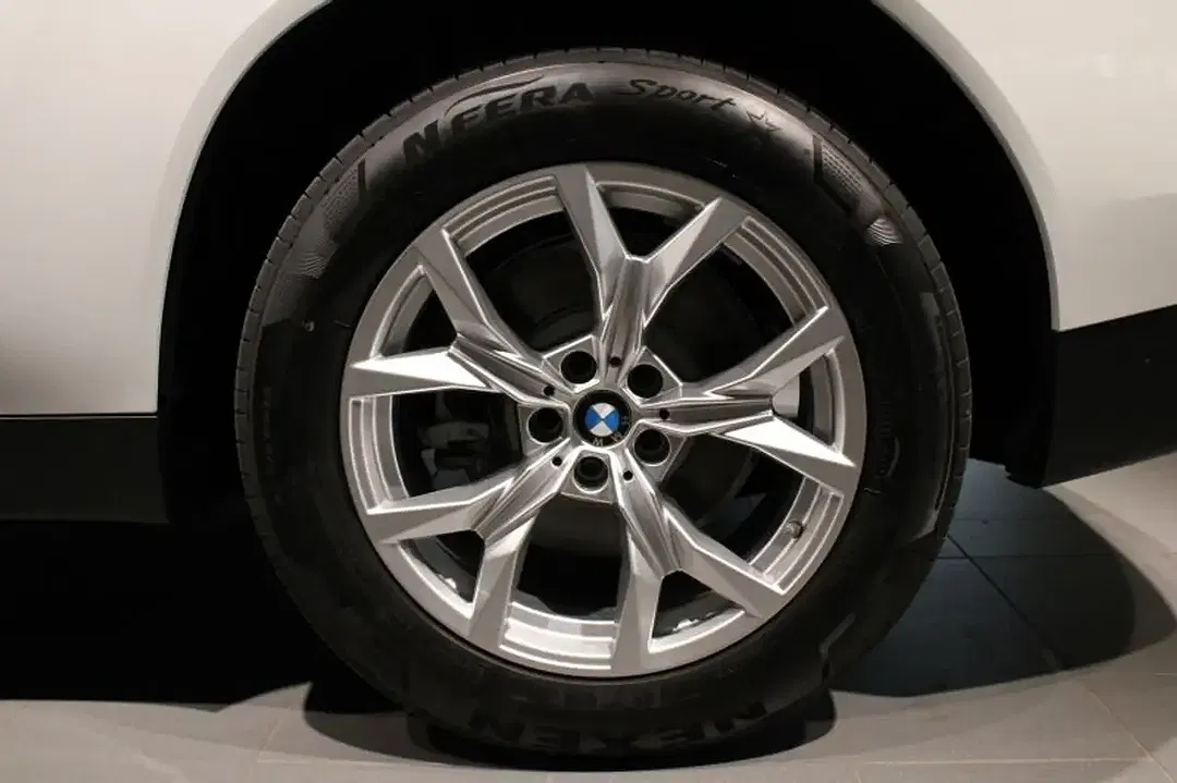BMW X3 - Thumbnail 6
