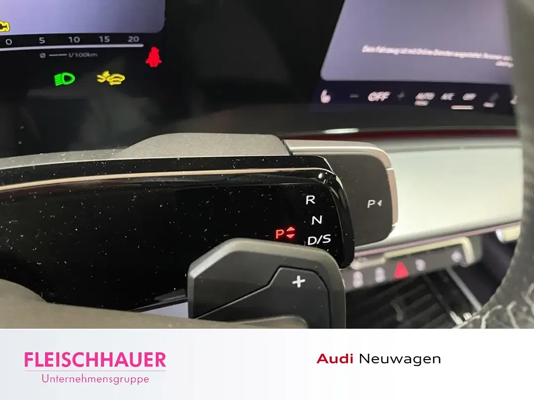 Audi Q3 - Thumbnail 12