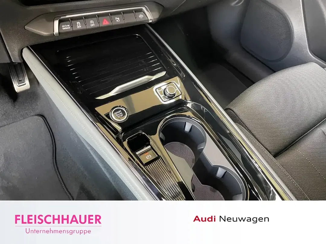 Audi Q3 - Thumbnail 14