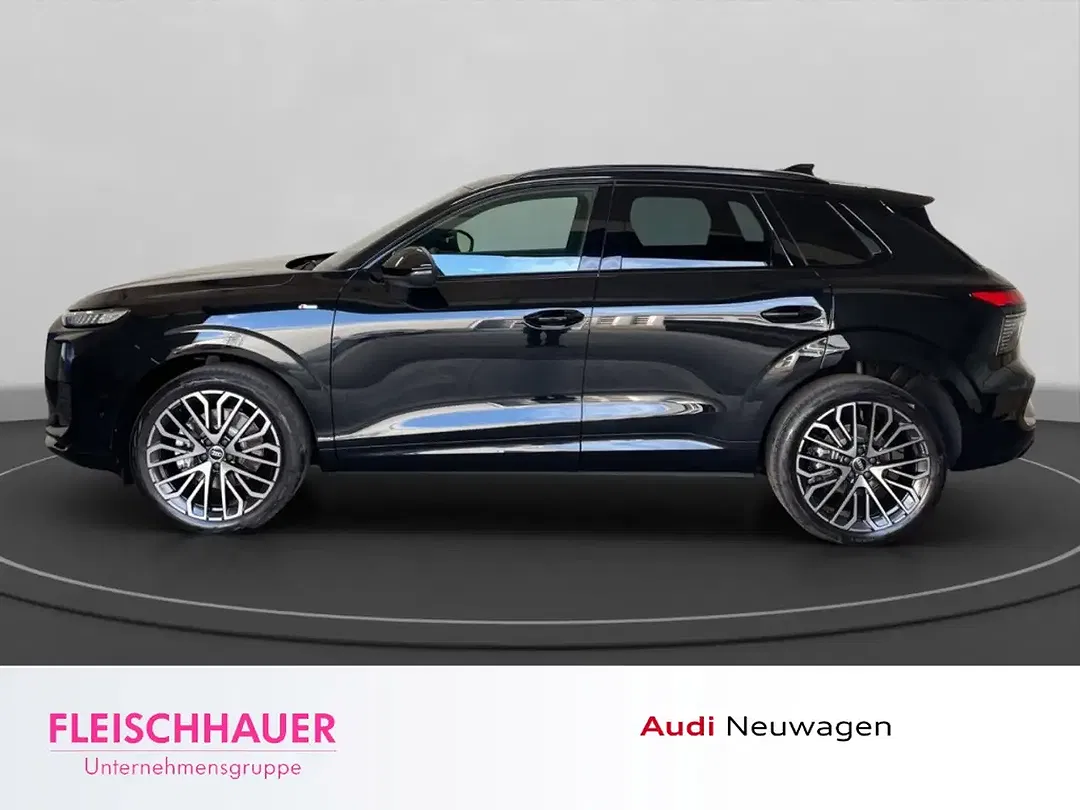 Audi Q3 - Thumbnail 3