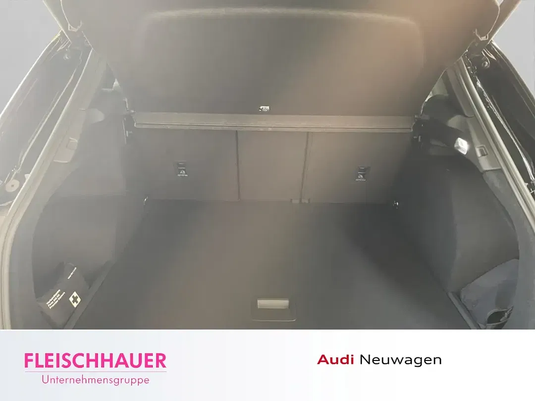 Audi Q3 - Thumbnail 6