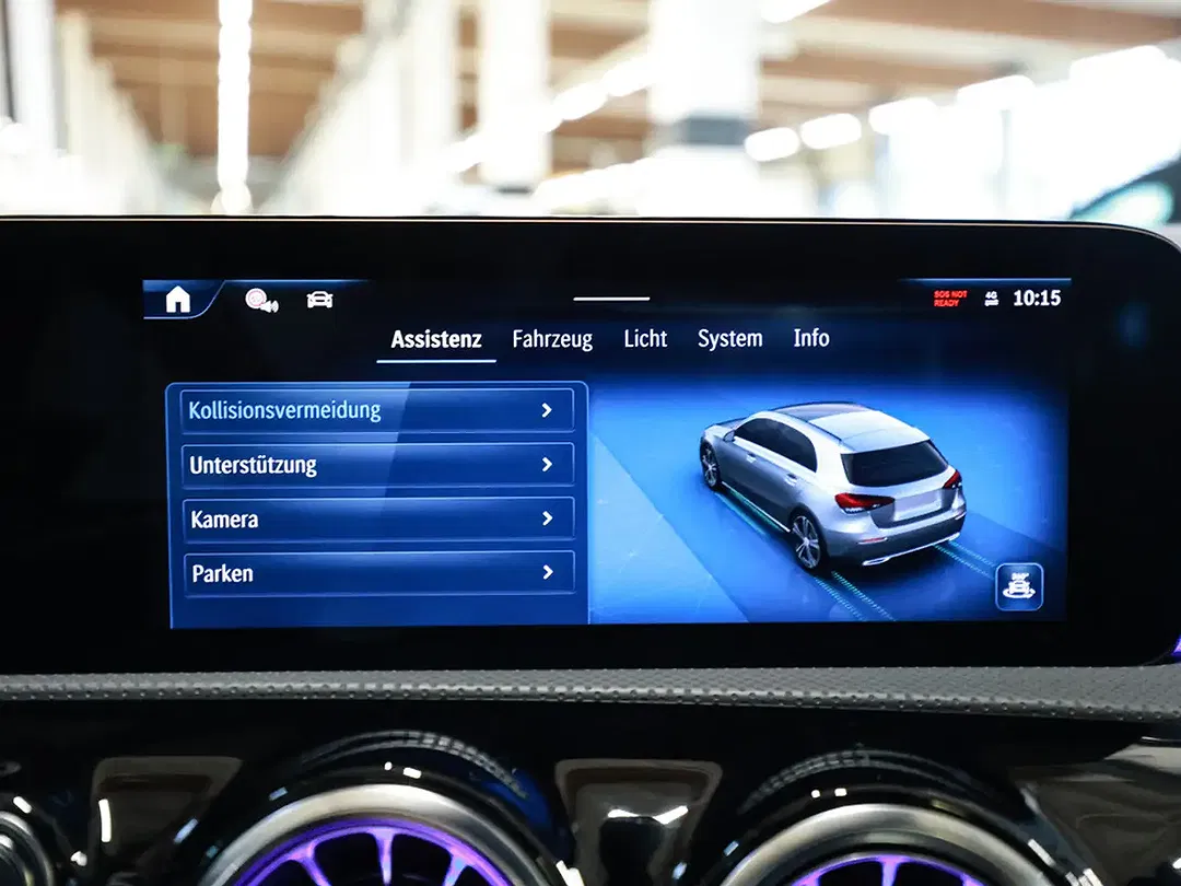 Mercedes-Benz A 220 - Thumbnail 12