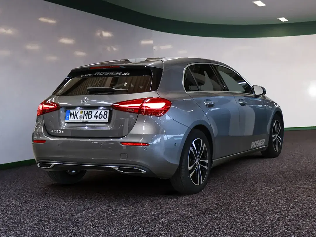 Mercedes-Benz A 220 - Thumbnail 4