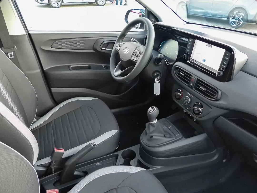 Hyundai i10 - Thumbnail 3