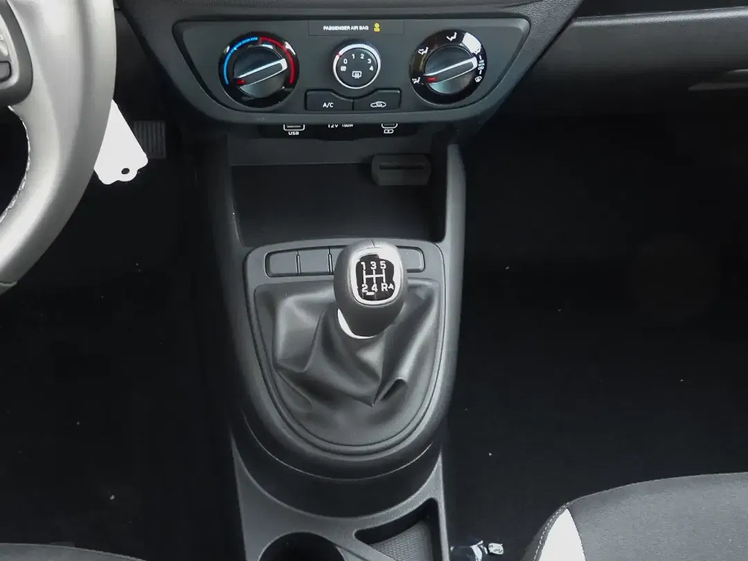Hyundai i10 - Thumbnail 9