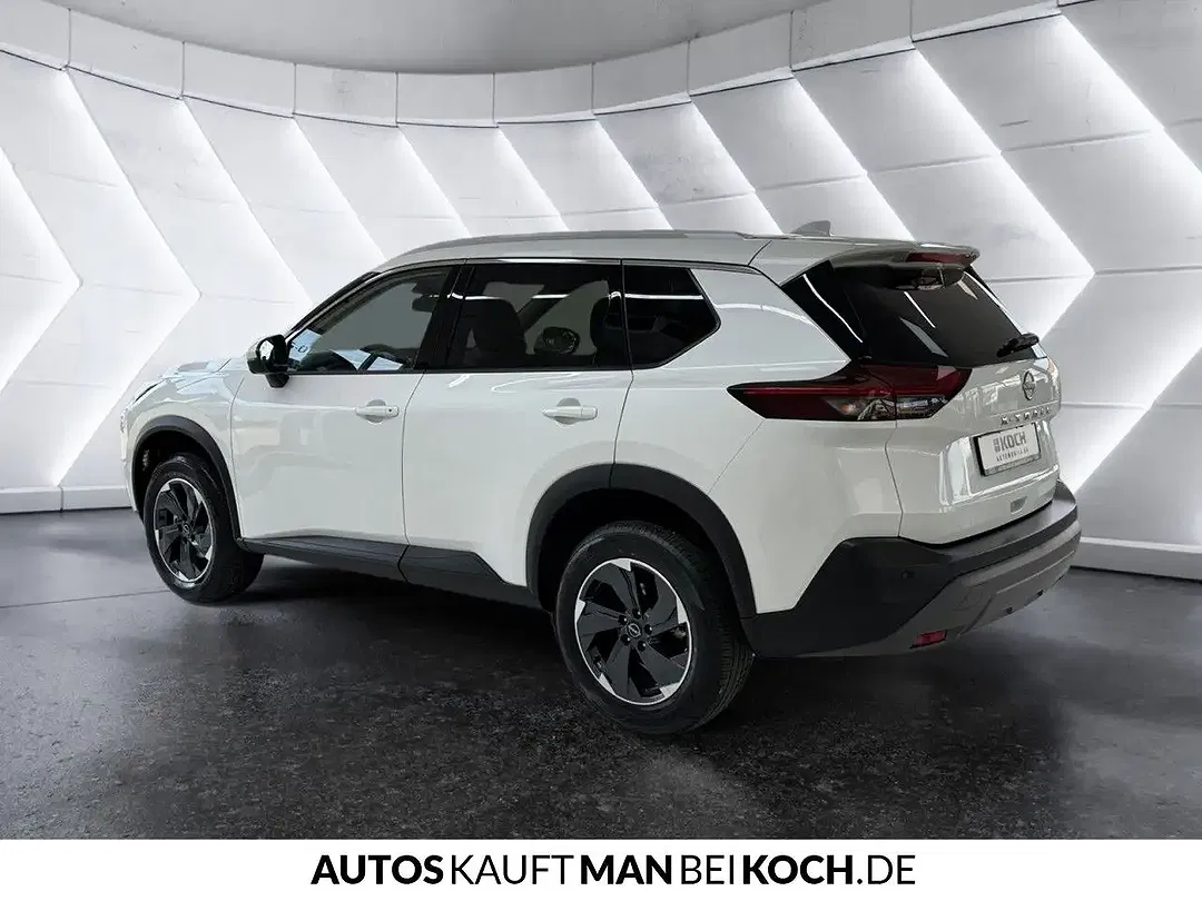 Nissan X-Trail - Thumbnail 2