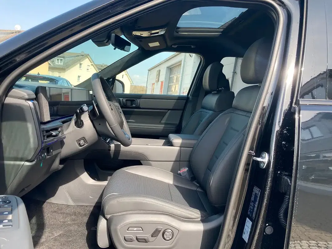 Hyundai SANTA FE - Thumbnail 6