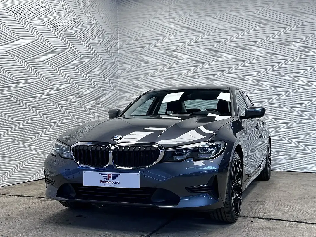 BMW 320 - Thumbnail 2