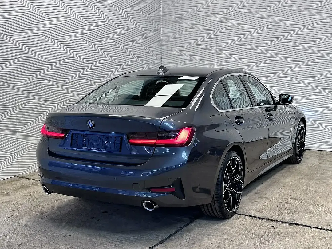 BMW 320 - Thumbnail 6