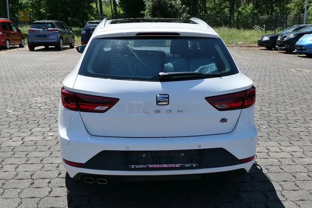 SEAT Leon - Thumbnail 4