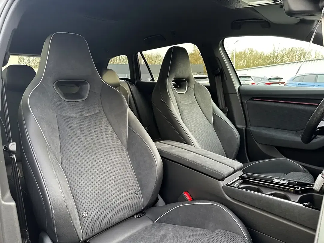 Skoda Superb - Thumbnail 4