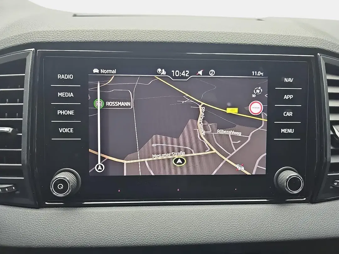 Skoda Karoq - Thumbnail 9