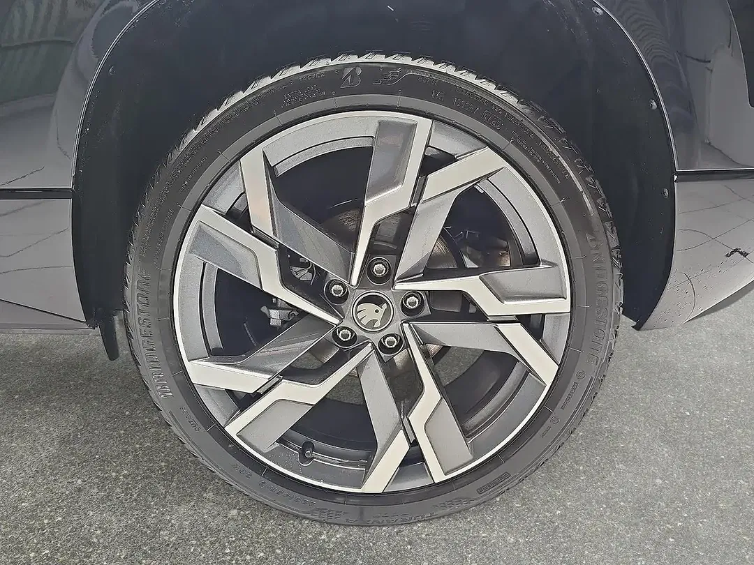 Skoda Karoq - Thumbnail 6