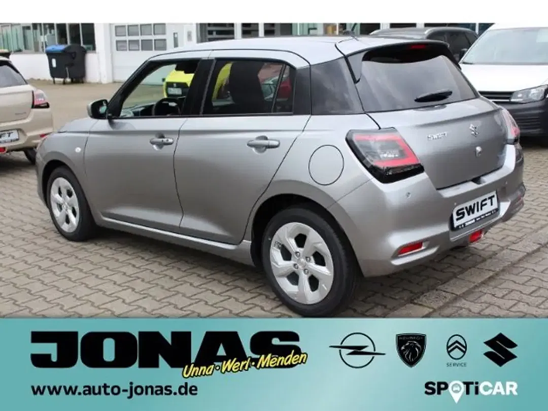 Suzuki Swift - Thumbnail 9