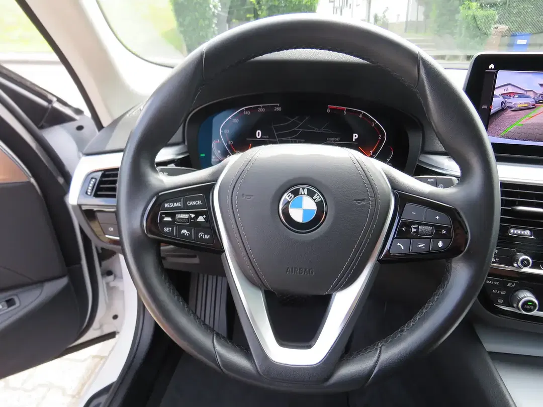 BMW 520 - Thumbnail 13
