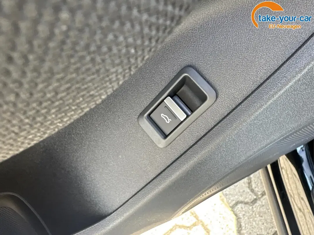 Audi Q3 - Thumbnail 11