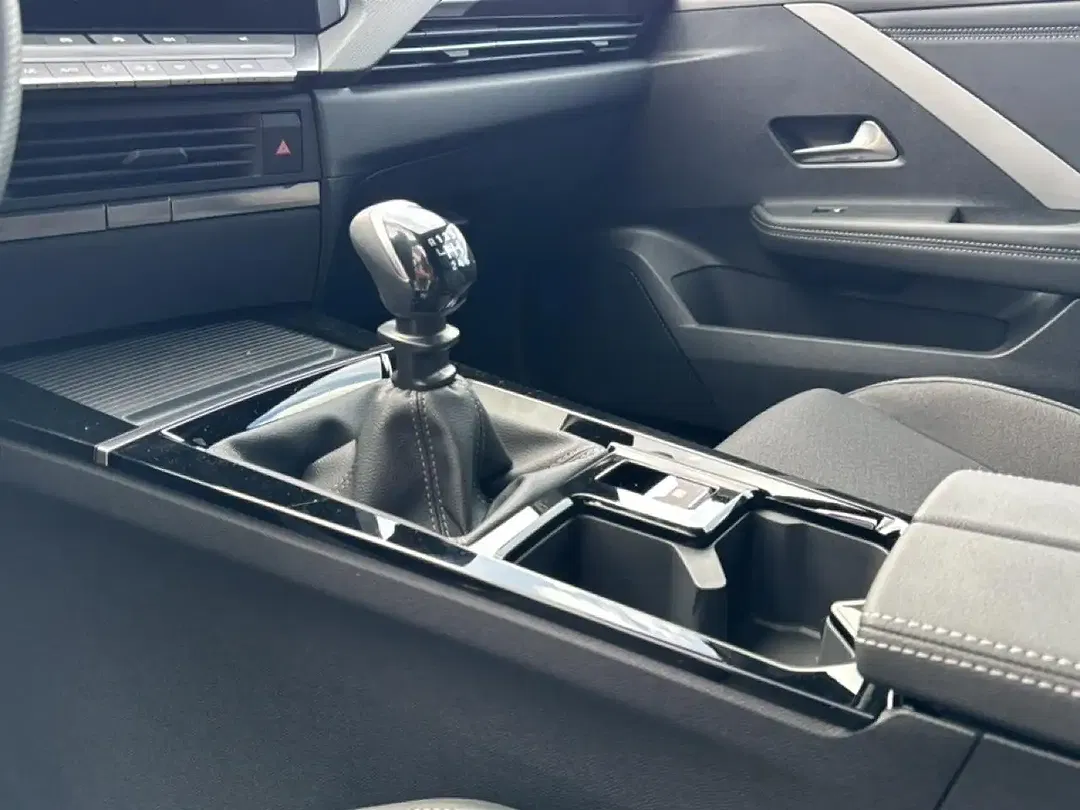 Opel Astra - Thumbnail 14
