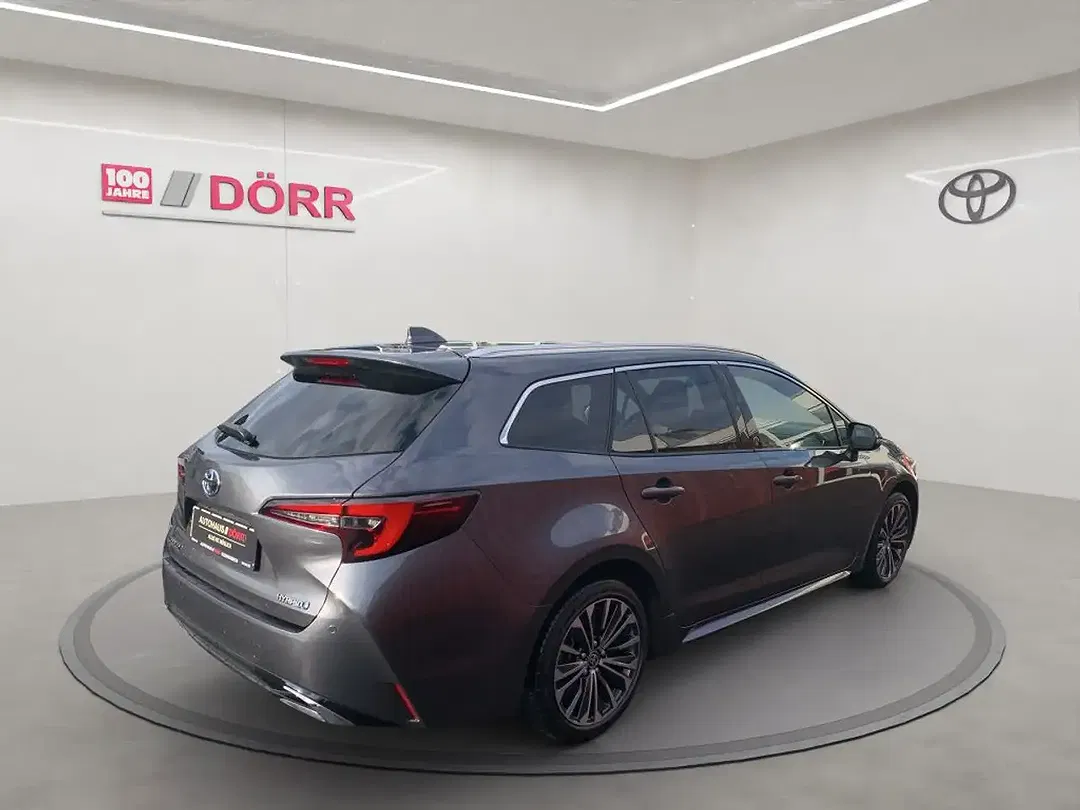 Toyota Corolla - Thumbnail 5