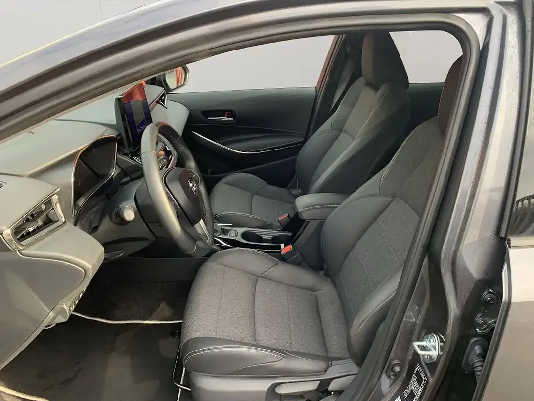 Toyota Corolla - Thumbnail 9