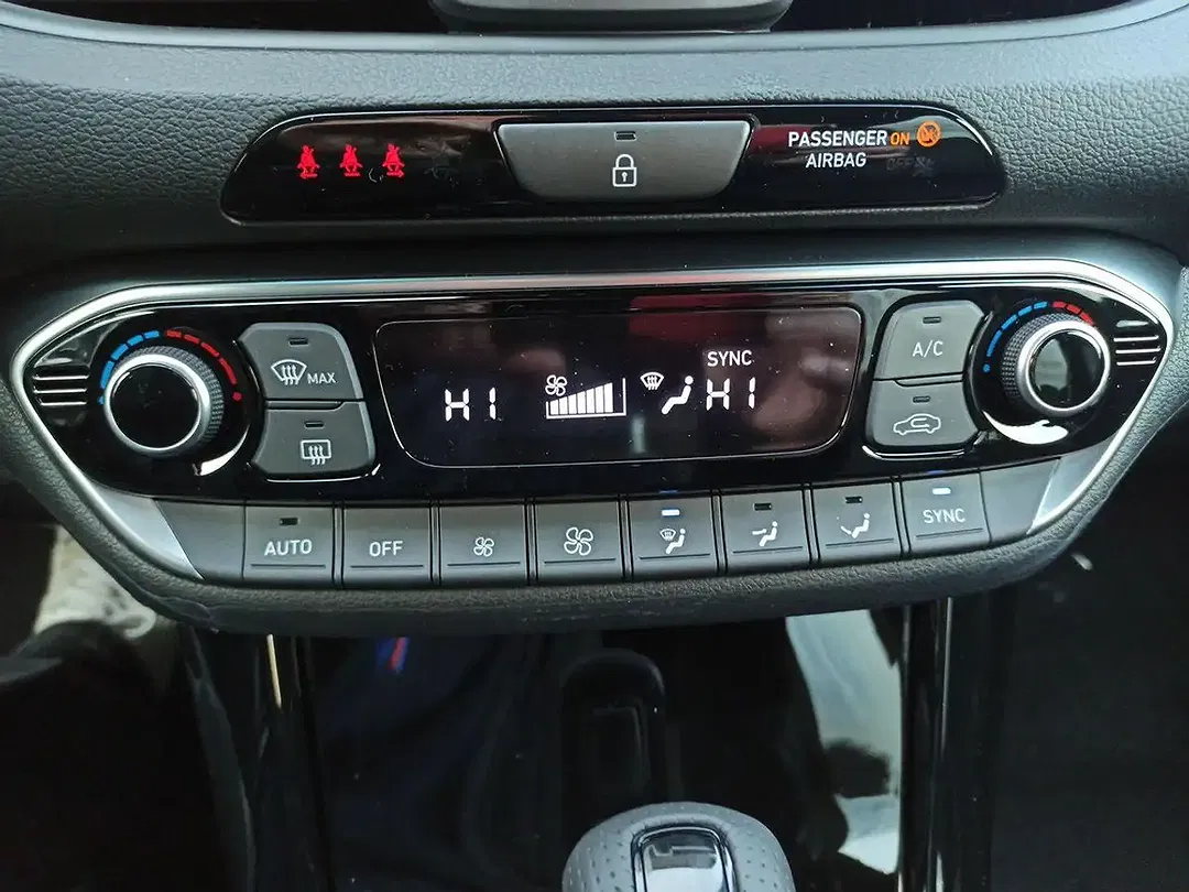 Hyundai i30 - Thumbnail 9
