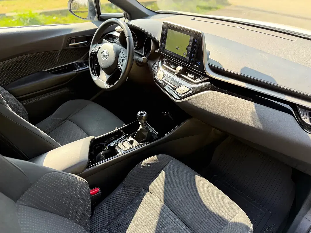 Toyota C-HR - Thumbnail 10