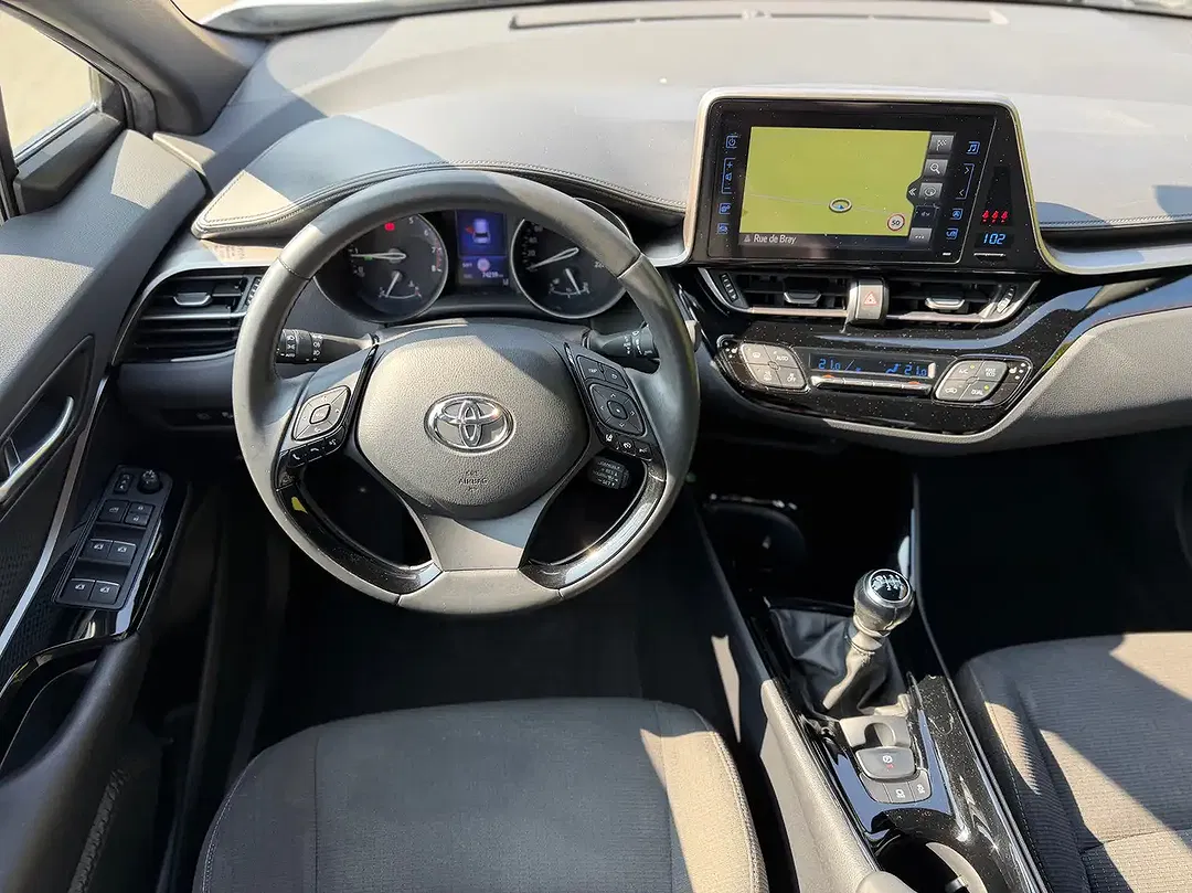Toyota C-HR - Thumbnail 12