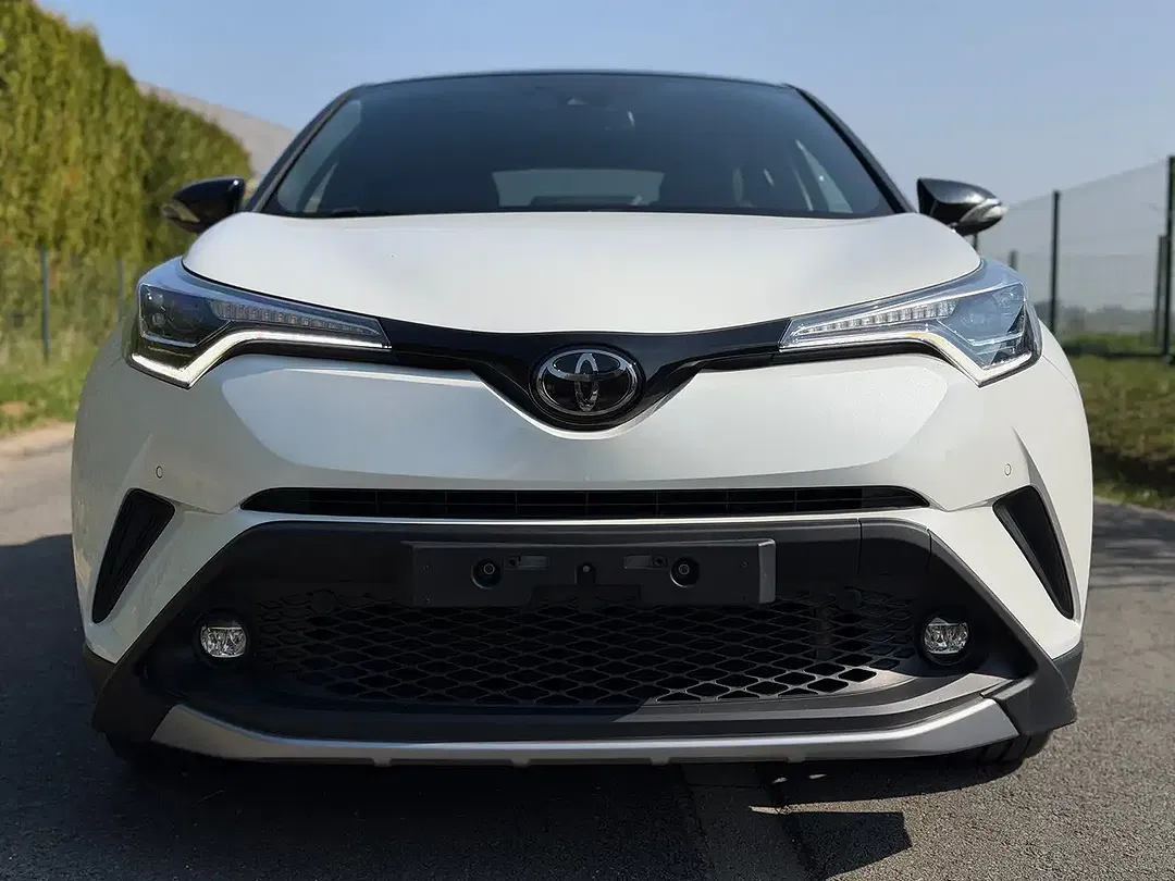 Toyota C-HR - Thumbnail 2