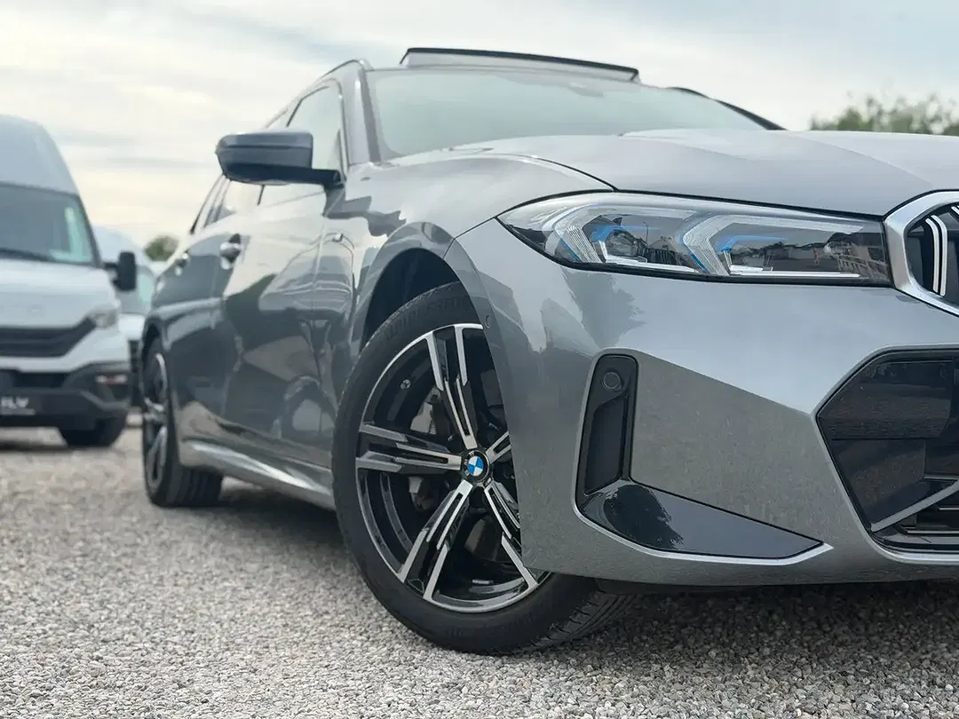 BMW 330 - Thumbnail 8