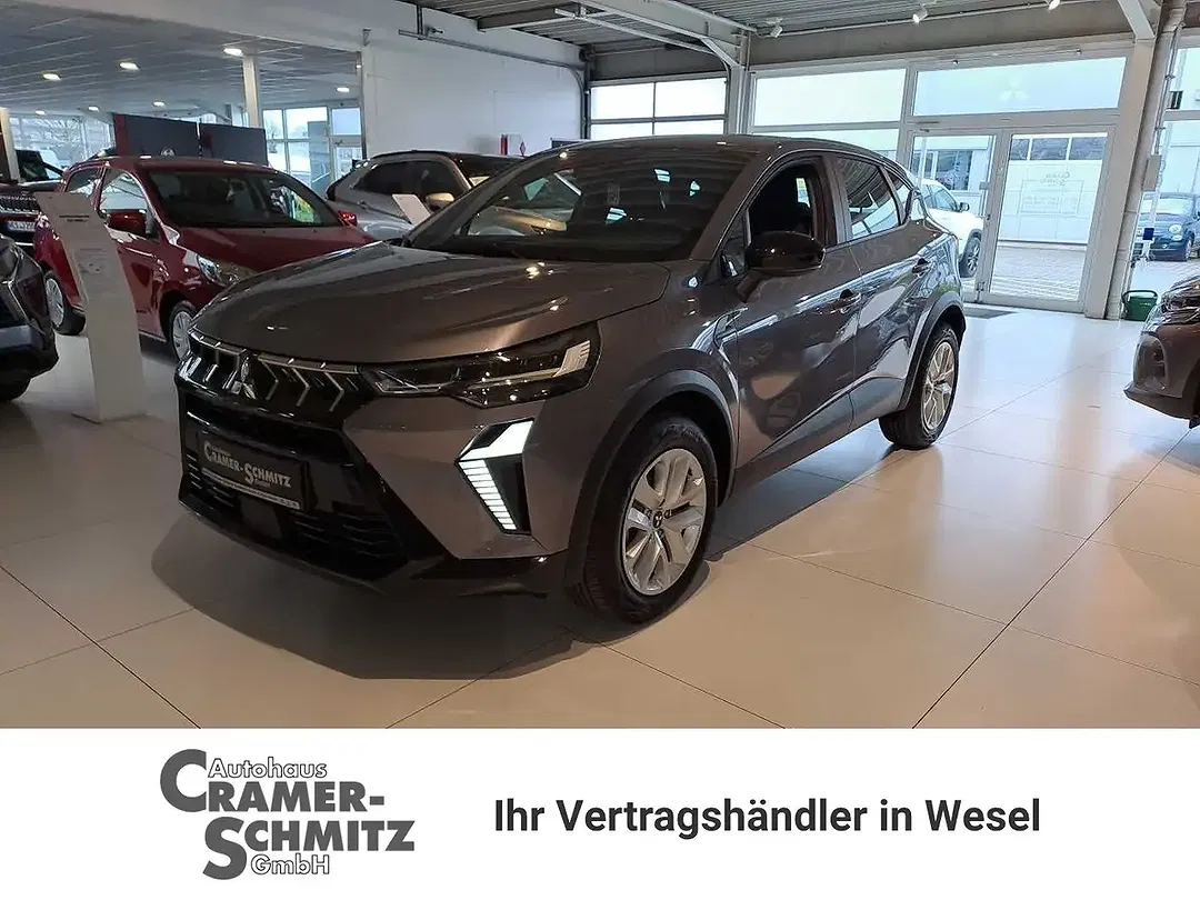 Mitsubishi ASX - Thumbnail 1