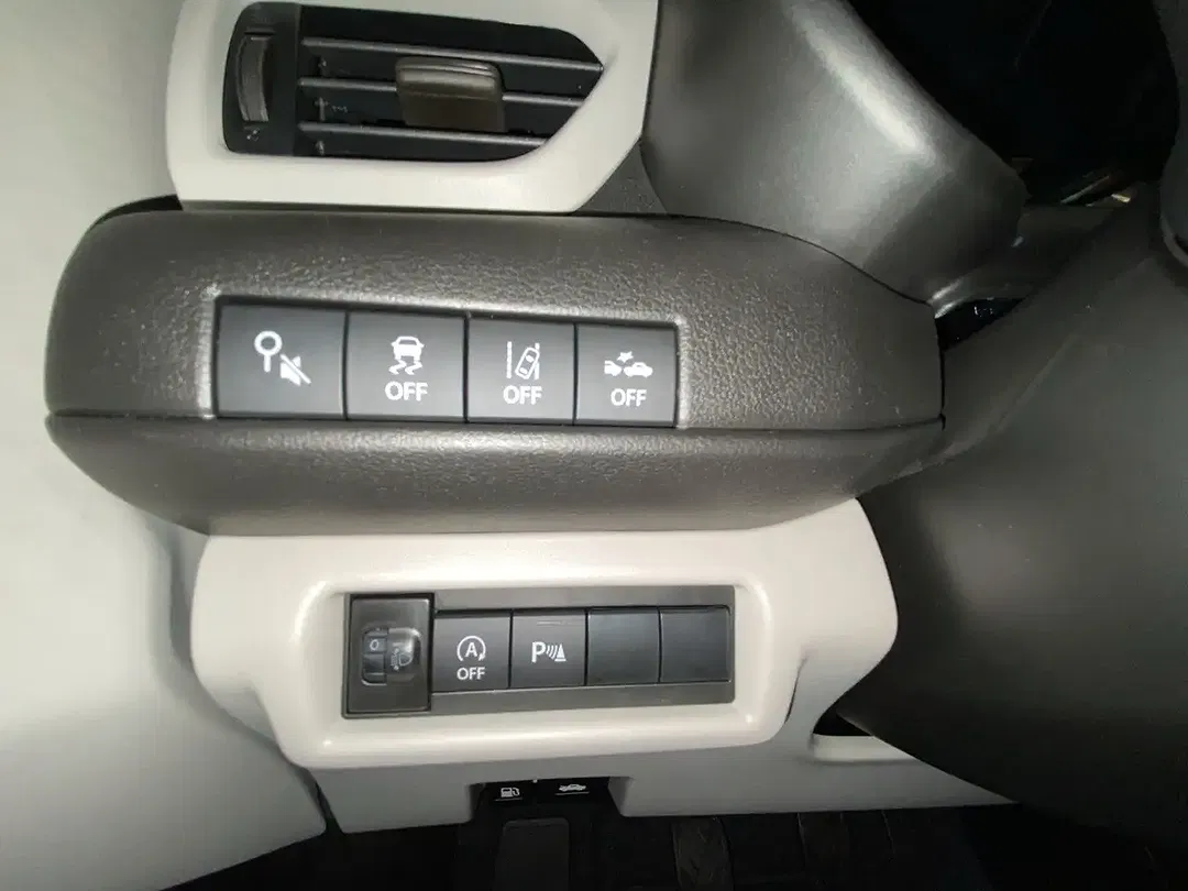 Suzuki Swift - Thumbnail 15