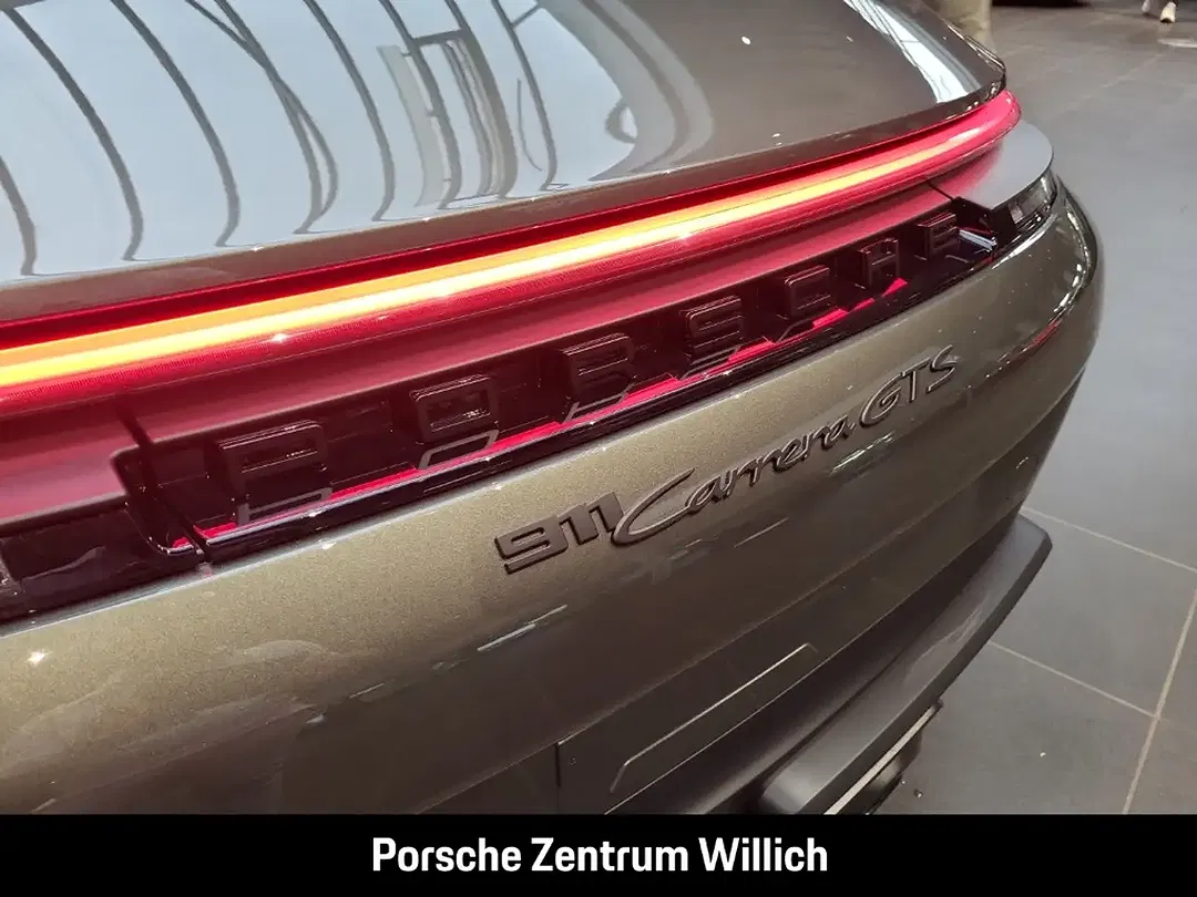 Porsche 992 - Thumbnail 10
