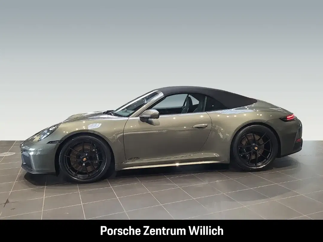 Porsche 992 - Thumbnail 2