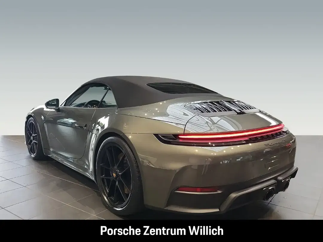 Porsche 992 - Thumbnail 3