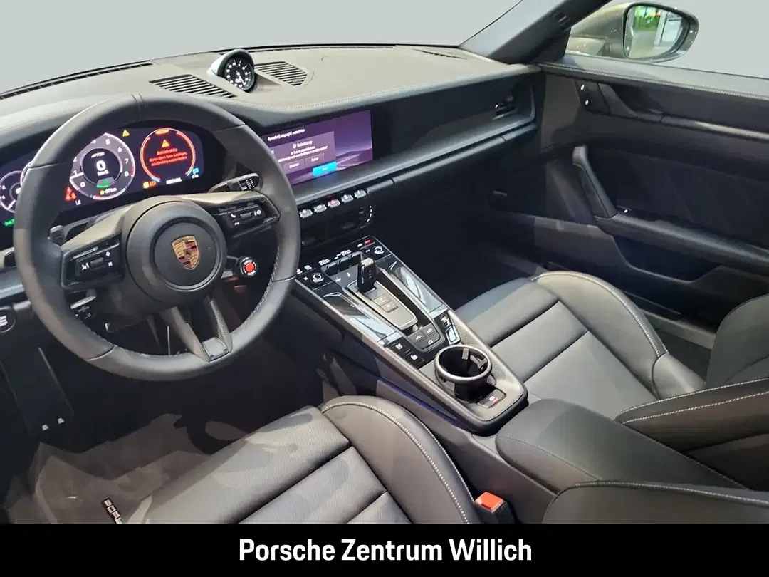 Porsche 992 - Thumbnail 9