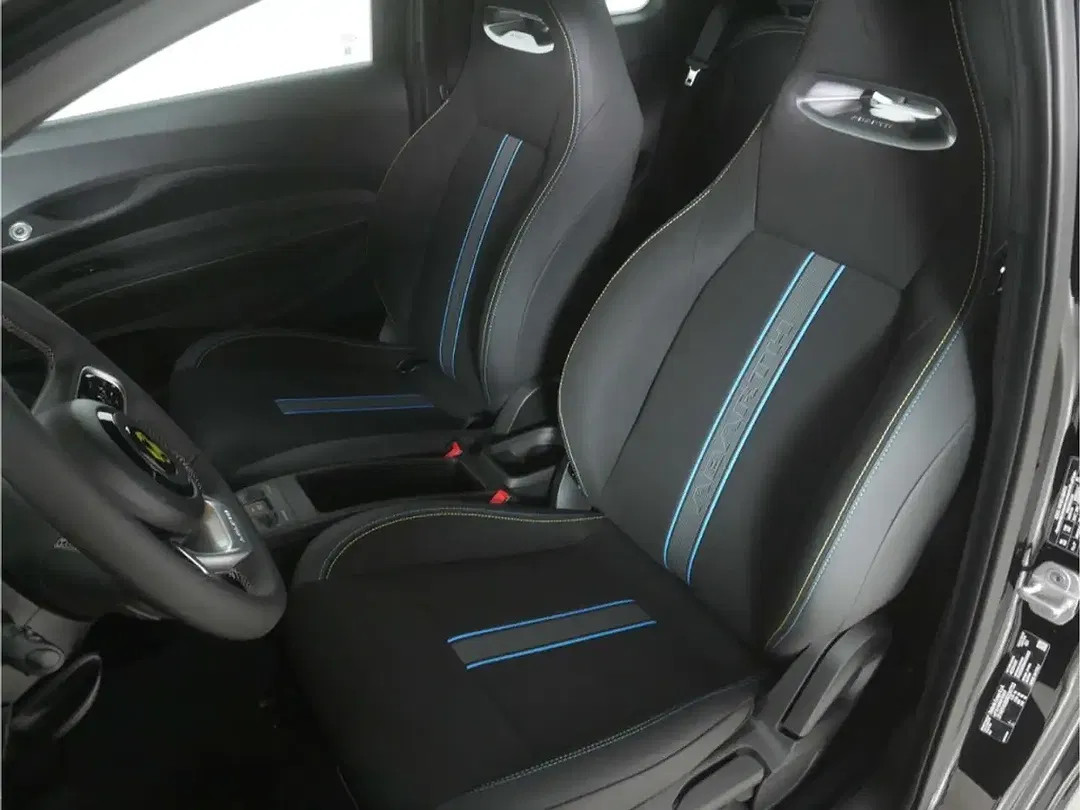 Abarth 500e - Thumbnail 11