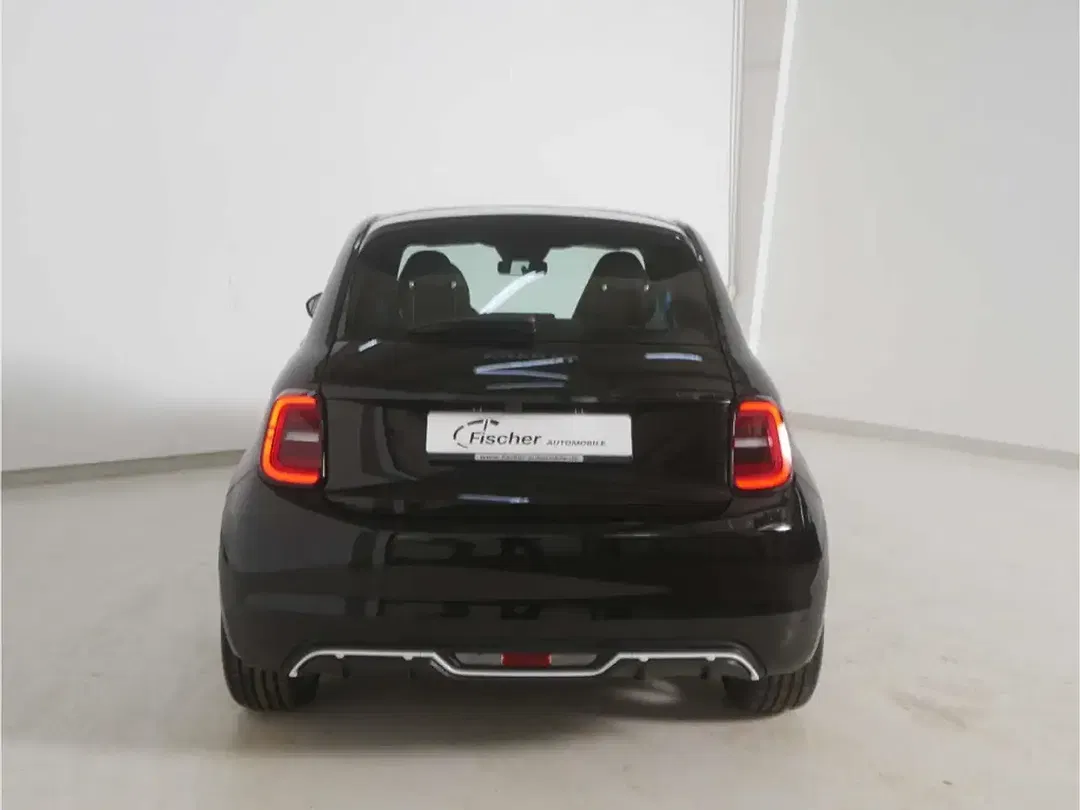 Abarth 500e - Thumbnail 6