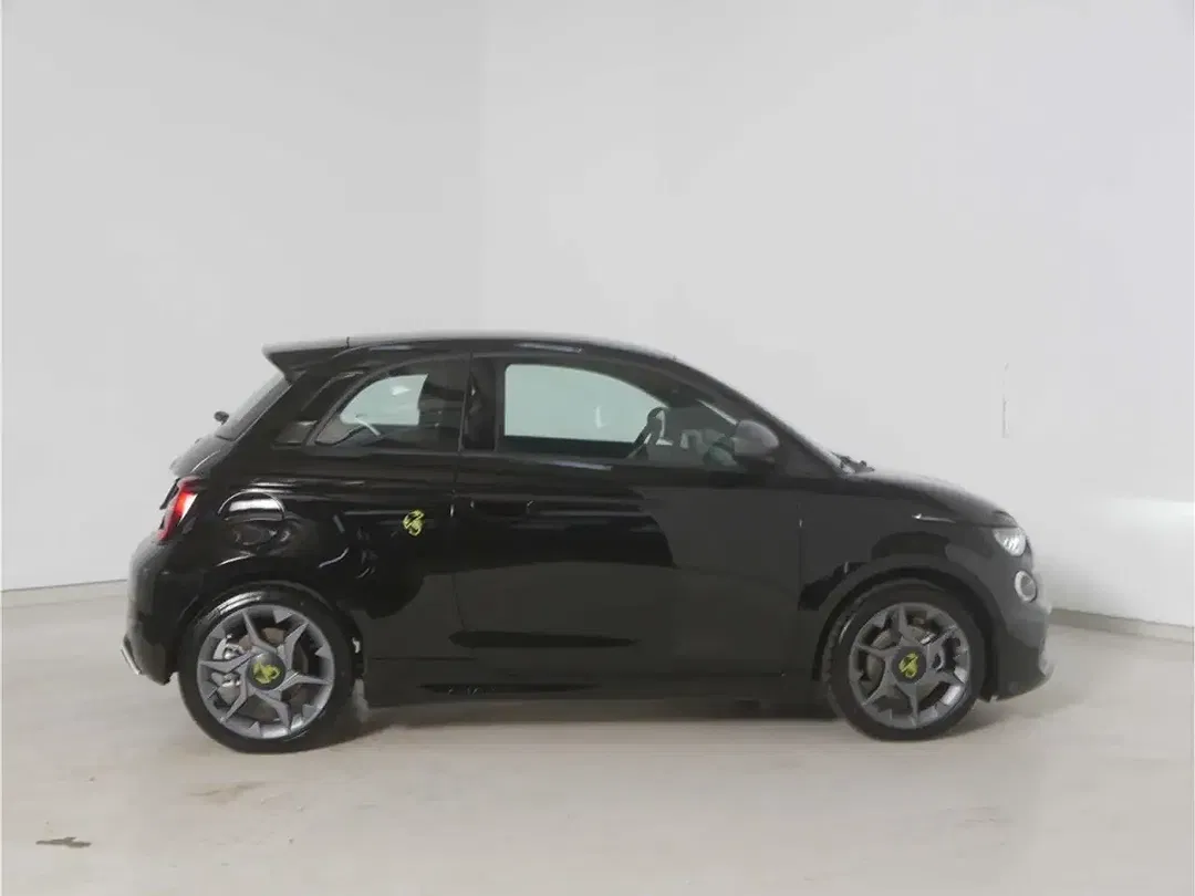 Abarth 500e - Thumbnail 8