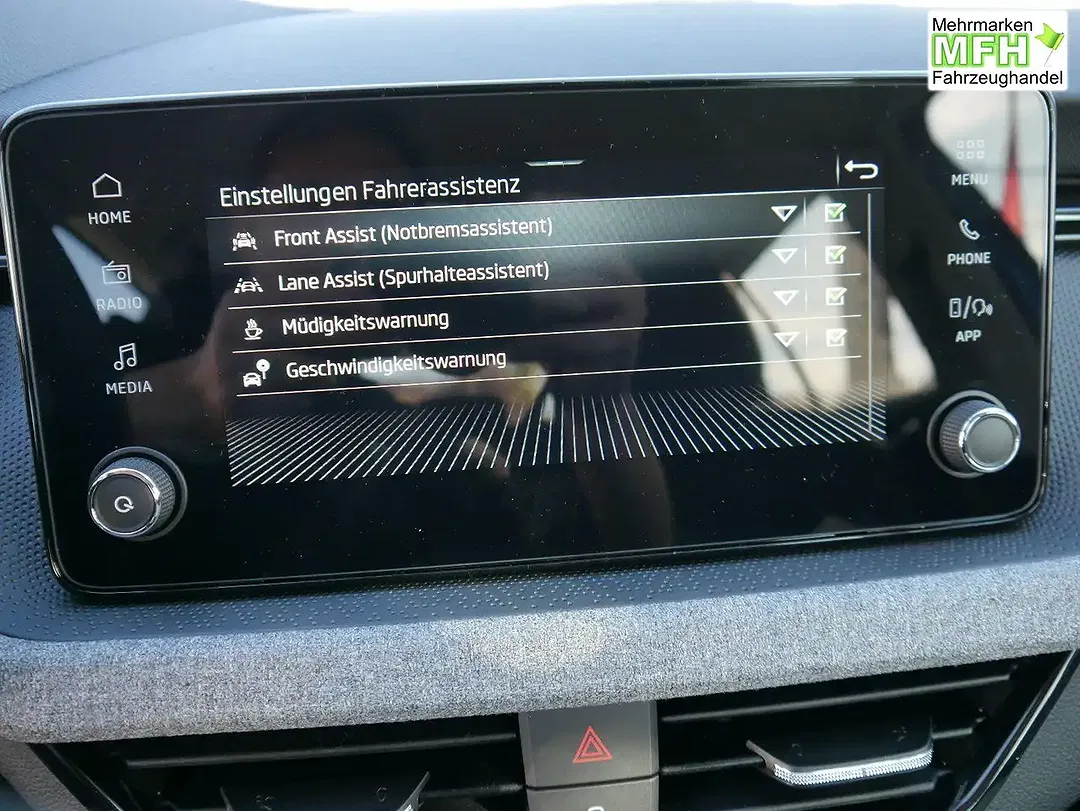 Skoda Scala - Thumbnail 14