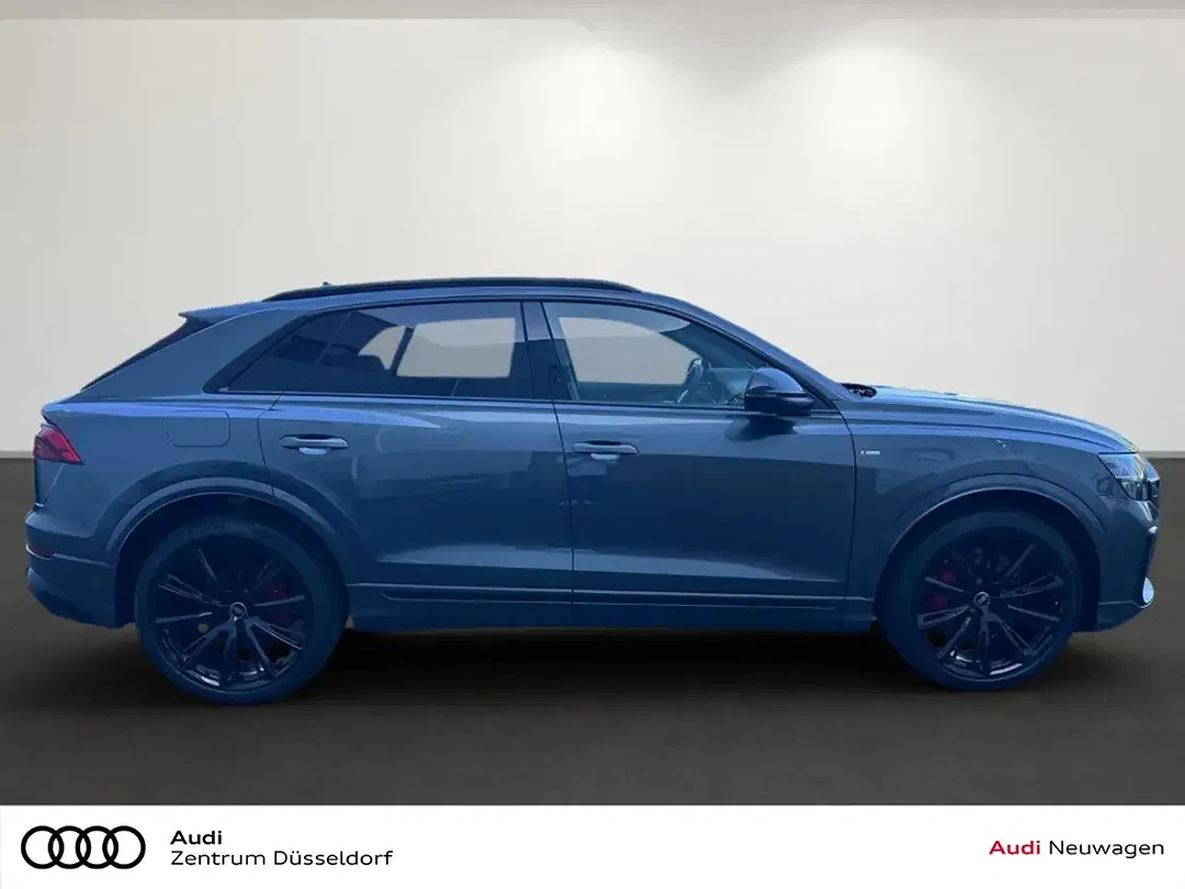 Audi Q8 - Thumbnail 2